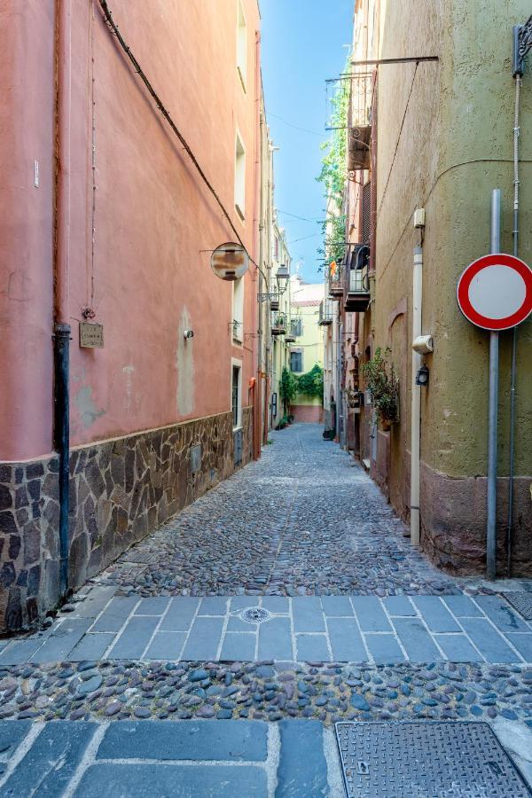 Casa Rocca Lägenhet Bosa Exteriör bild