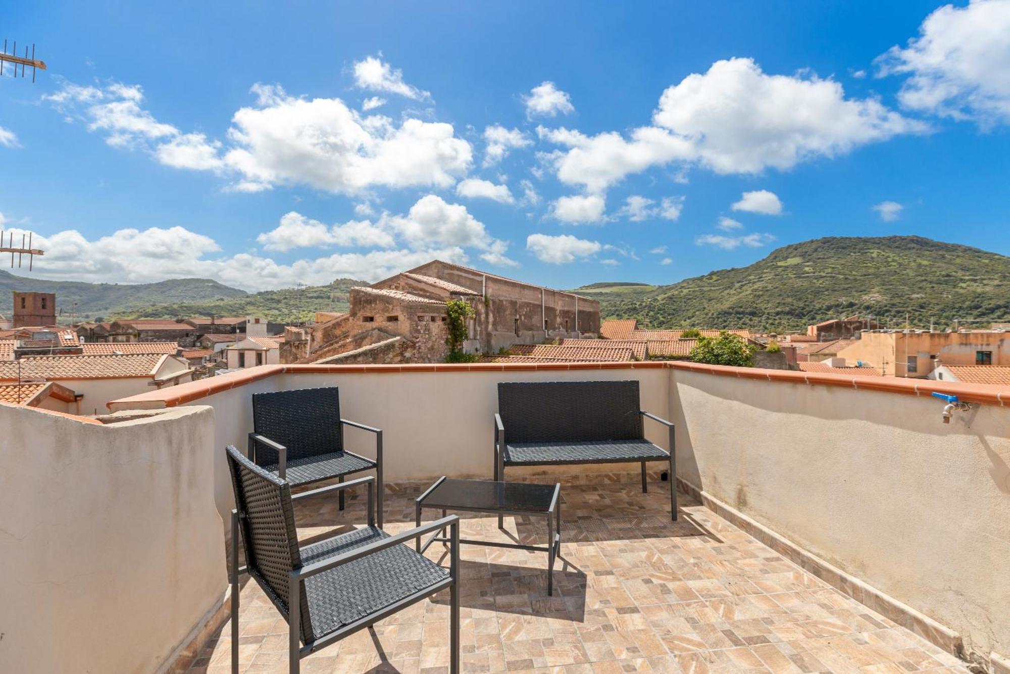 Casa Rocca Lägenhet Bosa Exteriör bild